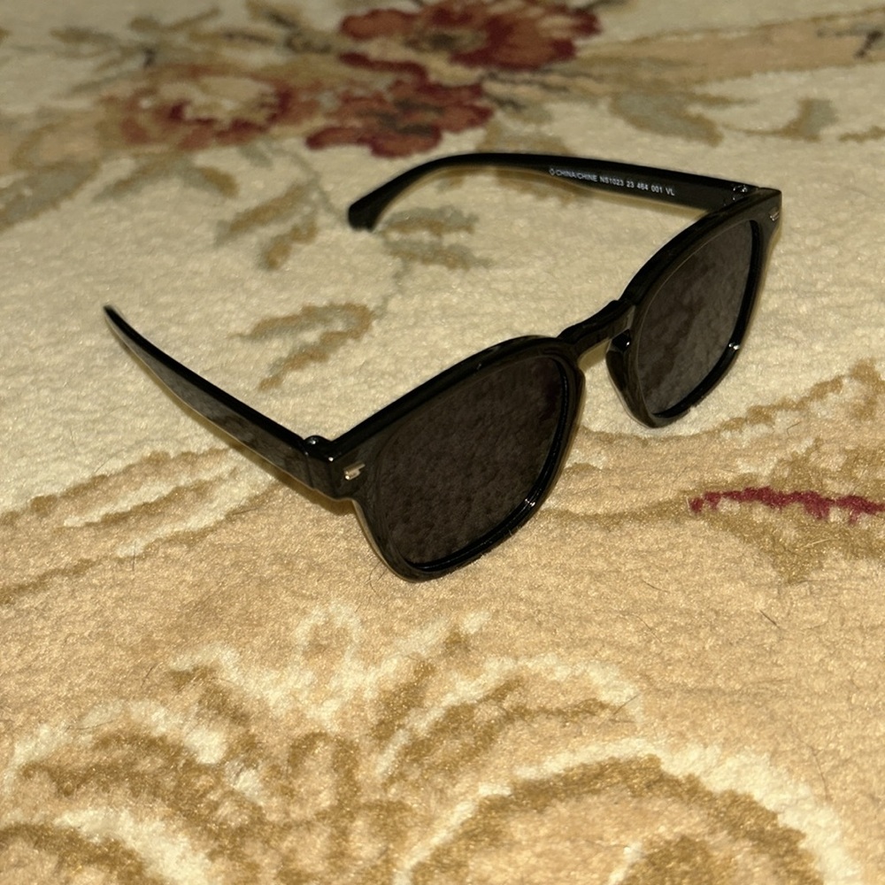 Black shades sunglasses - Picture 2 of 3